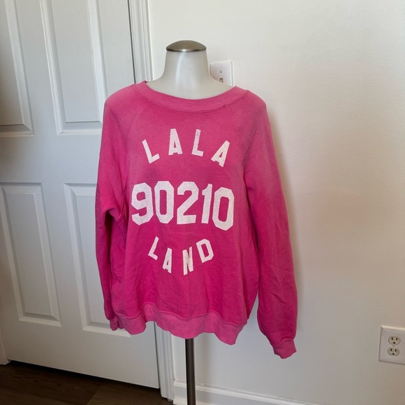 WILDFOX 90210 PINK CREWNECK MEDIUM - Picture 2 of 5